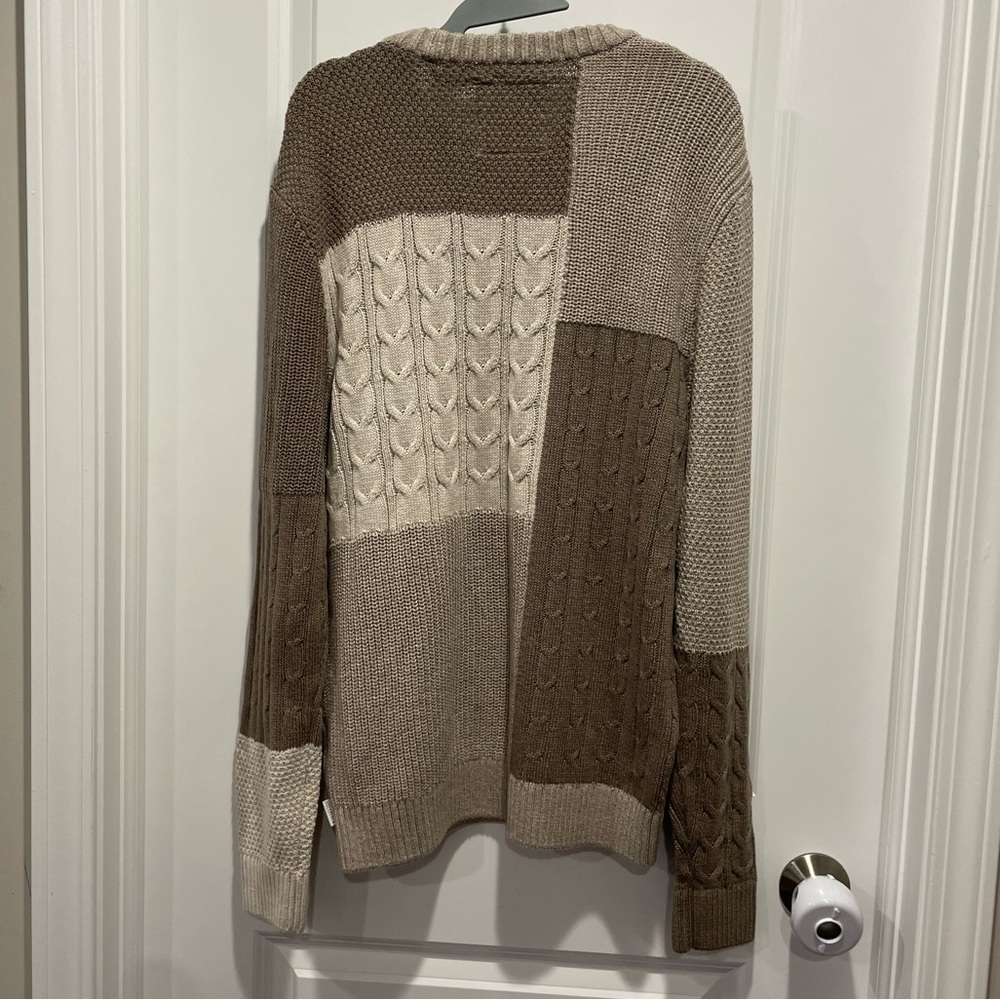 Hollister Men Two-Tone Cable Patch Crew Sweater in Beige Cream Taupe Size Large - Picture 4 of 6